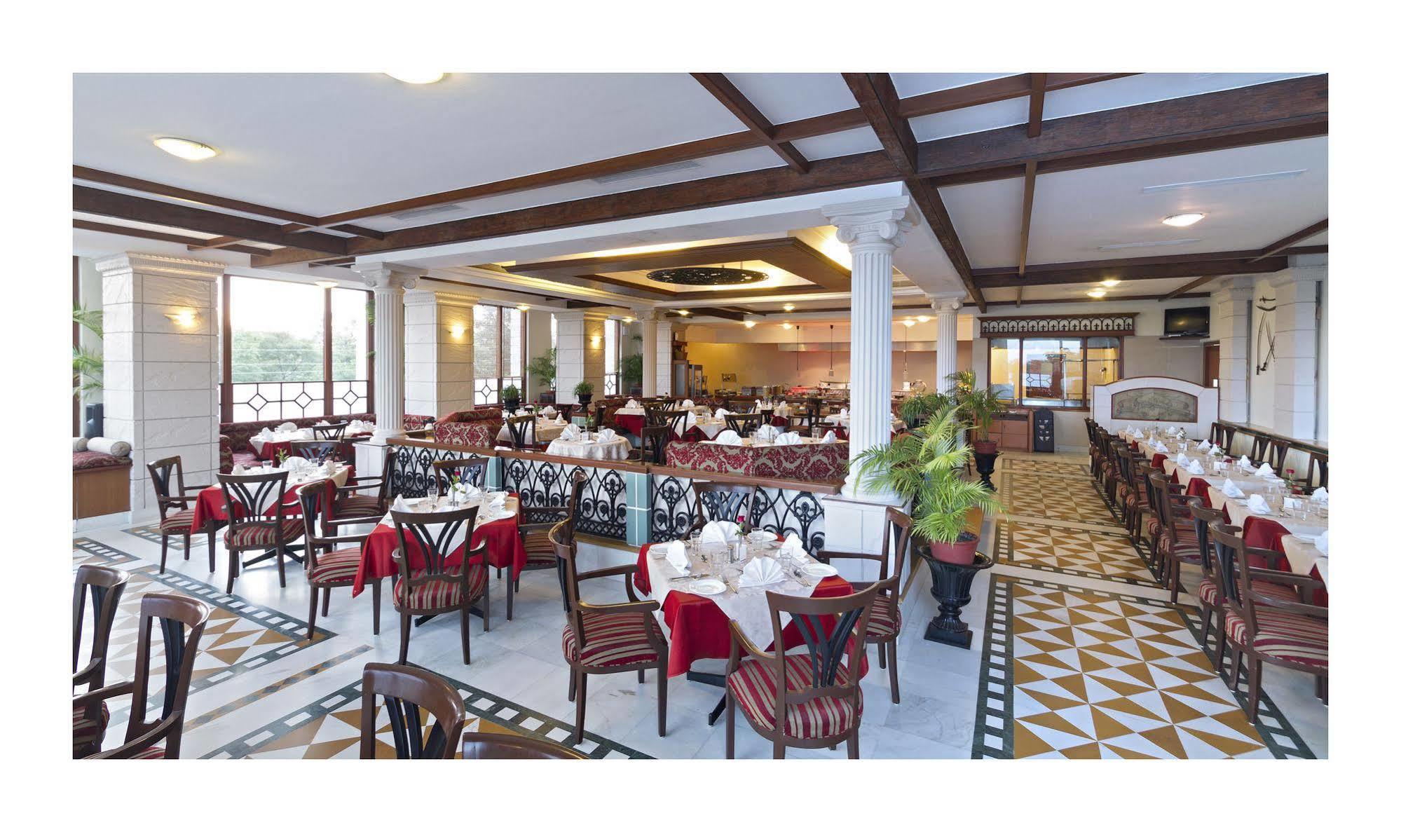 Jehan Numa Palace Hotel Bhopál Kültér fotó